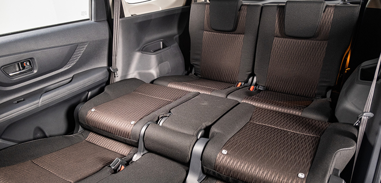 AVANZA PREMIO CVT -  - Chế độ sofa trên Avanza Premino CVT
