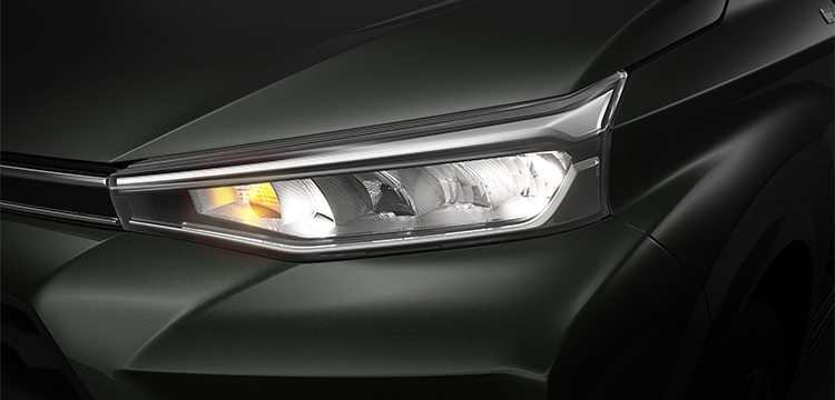 AVANZA PREMIO MT -  - Cụm đèn trước của Avanza premino MT
