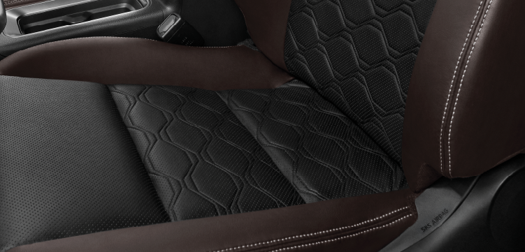 INNOVA CROSS -  - Kết cấu bọc ghế & màu sắc của Toyota Innova Cross